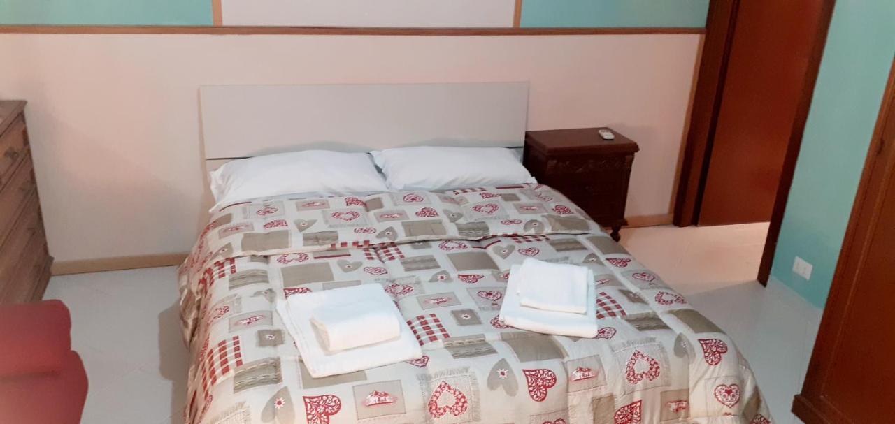 Tourist House Ostia Antica Hotel Ponte Galeria Ngoại thất bức ảnh